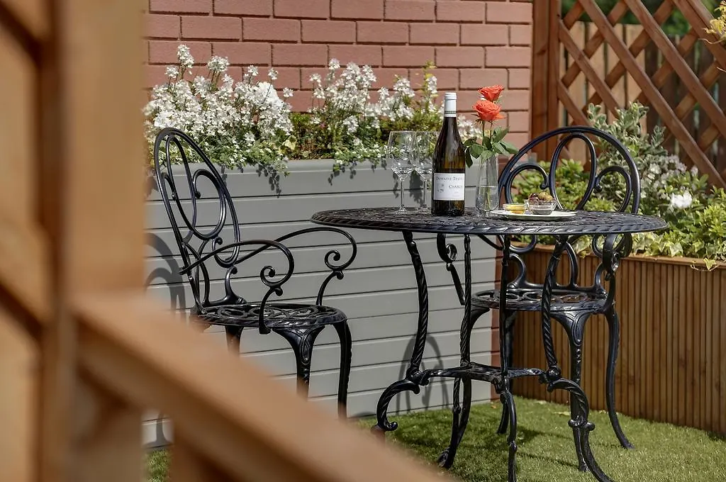 Best Western Plus Milford Hotel South Milford