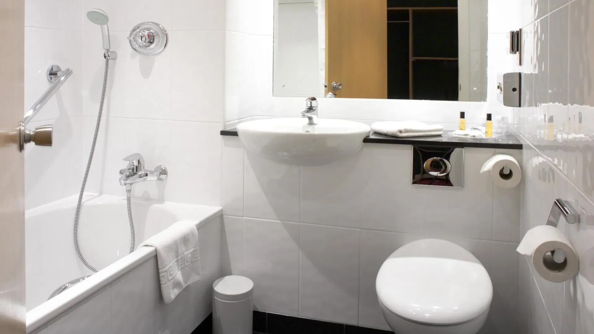 Best Western Plus Milford Hotel South Milford
